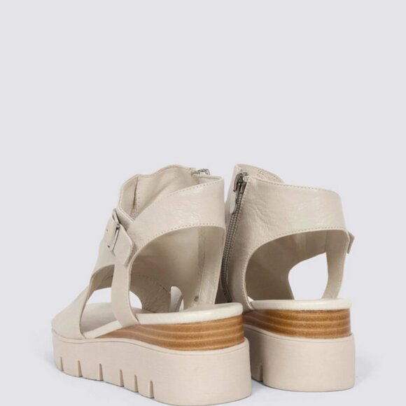 DJANGO & Juliette Sandals - Picture 3 of 10